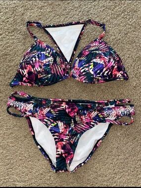 Women's Victoria’s Secret PINK Multi-colored Aztec Tropical Bikini Size M